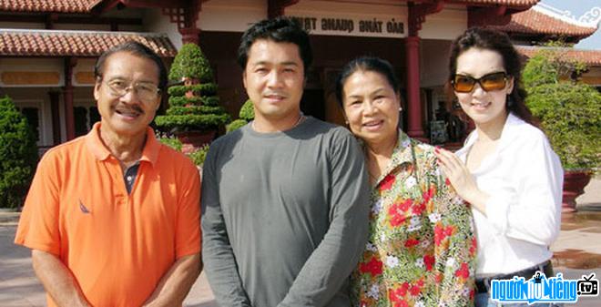 Gia đình nghệ sĩ nhân dân Lý Huỳnh