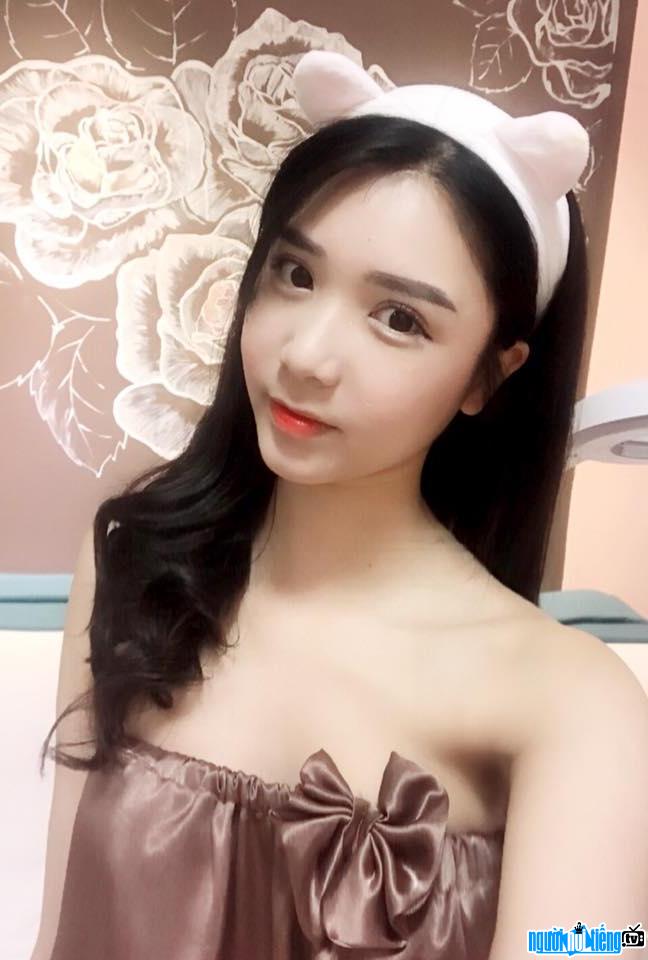 Vẻ đẹp không tỳ vết của hot girl Thanh Bi
