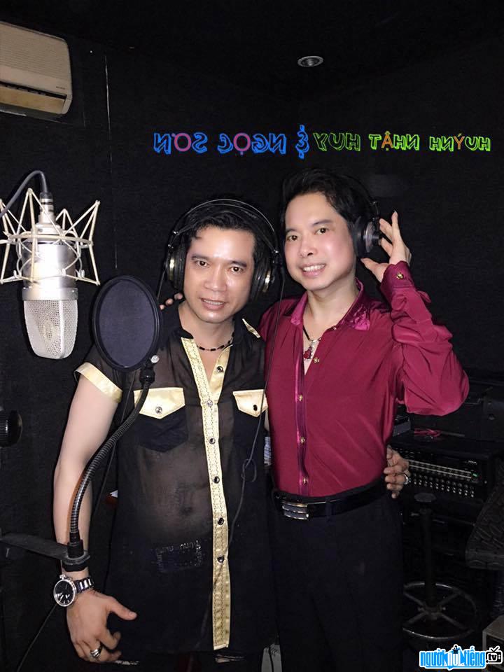  Huynh Nhat Huy and singer Ngoc Son