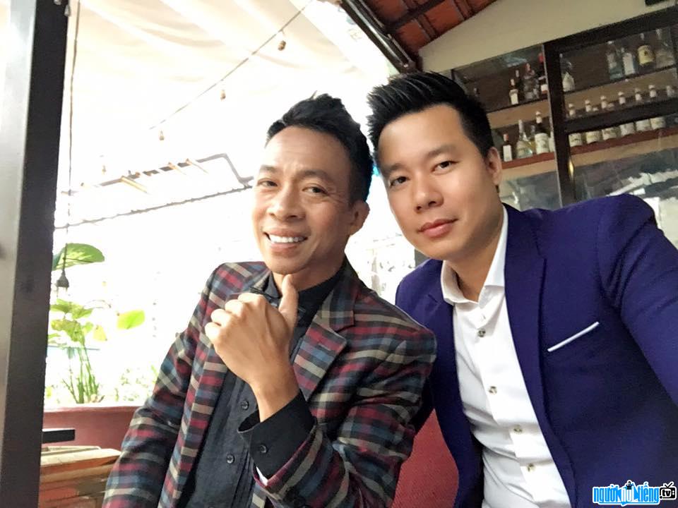 Singer Xuan Hao with male singer Viet Hoan
