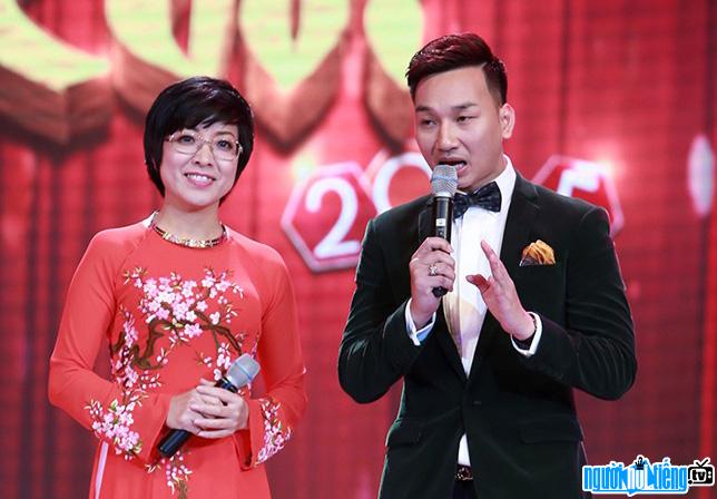  Picture of MC Thao Van and actor Thanh Trung