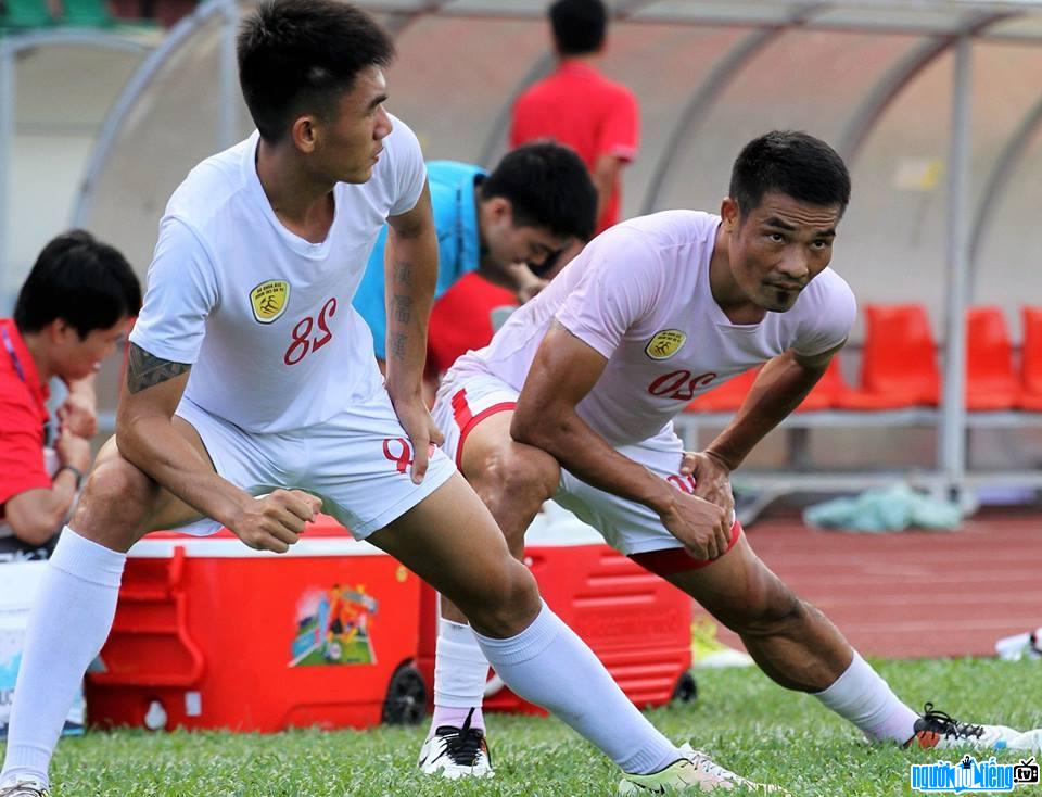  Minutes of practice on the field of Truong Dinh Luat with his teammates