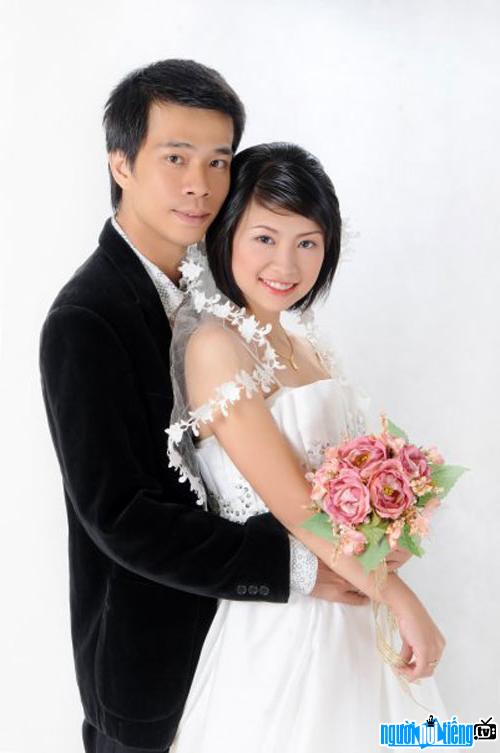  Musician Tuong Van with his gentle wife