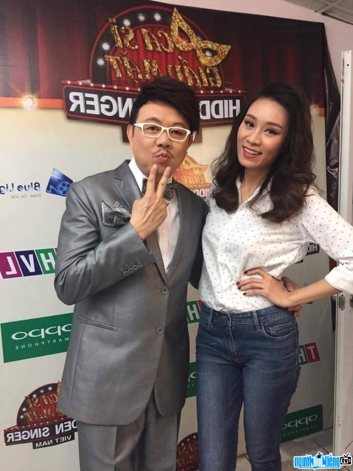  Musician Minh Thu with artist Chi Tai