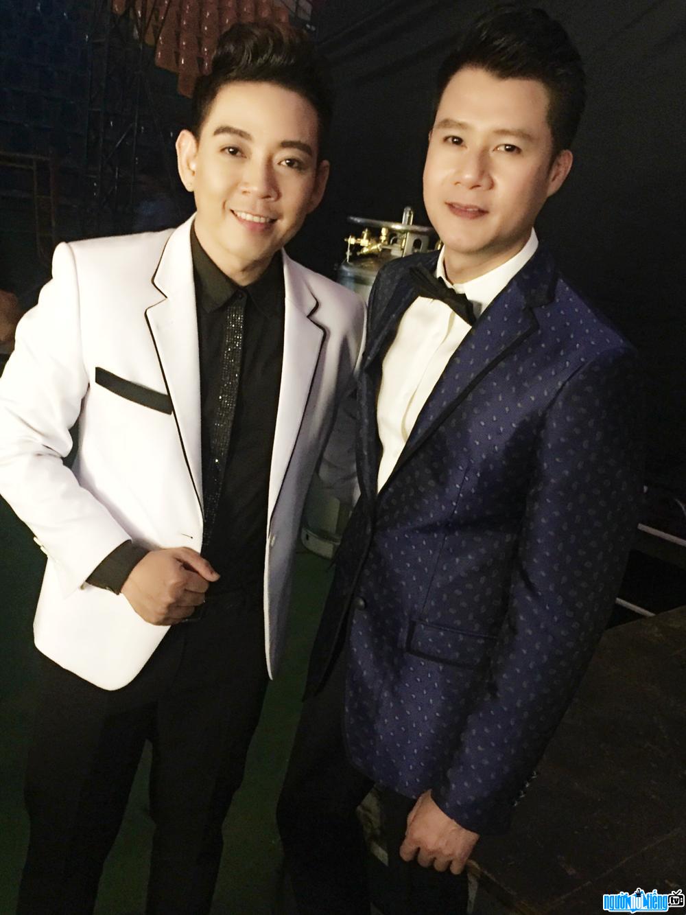  Ca Singer Doan Viet Phuong with singer coach Quang Dung in the program Who will become a star