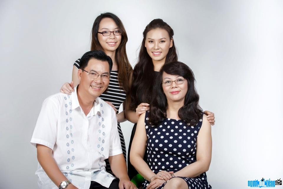  Singer Ky Phuong Uyen's family