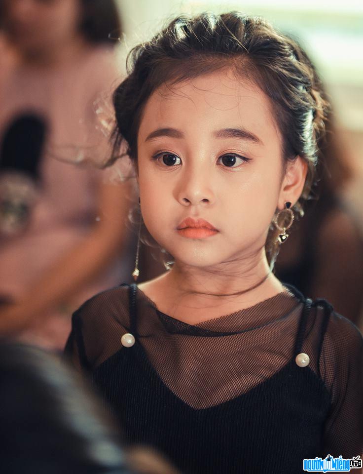 Portrait photo of child model Tran Le Bao Vy