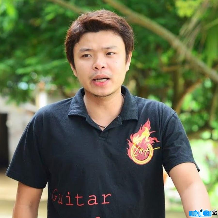 Ca sĩ Việt Johan
