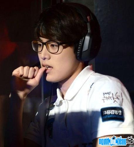  Gamer Lee Ho-Jong makes female fans crazy because of his handsome appearance