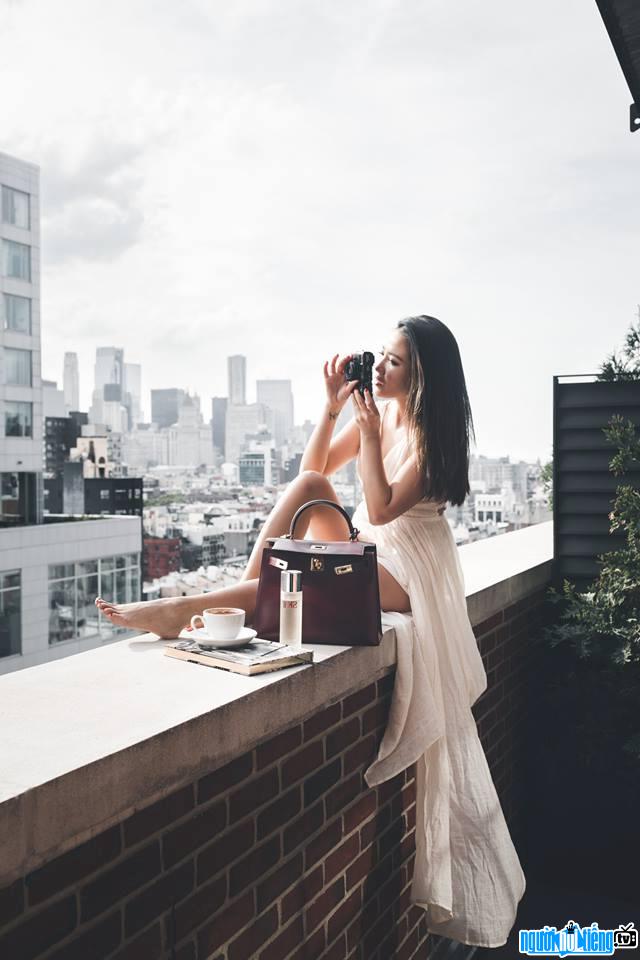 Wendy Nguyen is a famous fashion blogger on Youtube