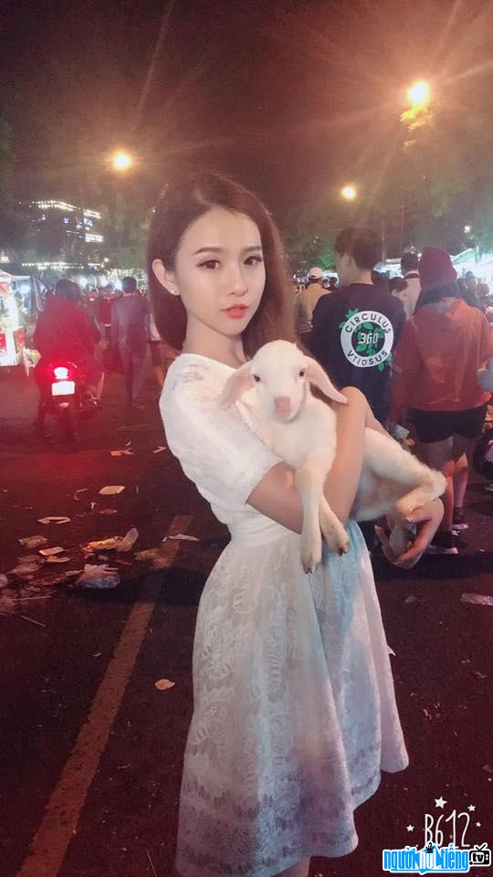 Một hình ảnh mới nhất về hot girl Minh Trúc