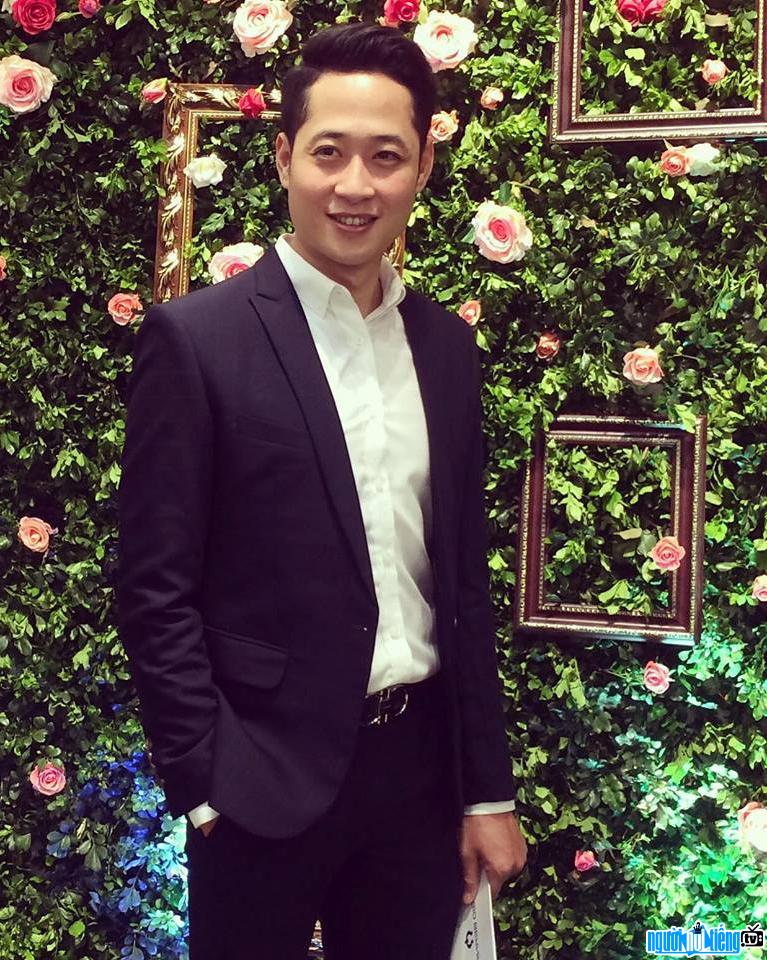  Picture of actor Manh Hung in a recent event