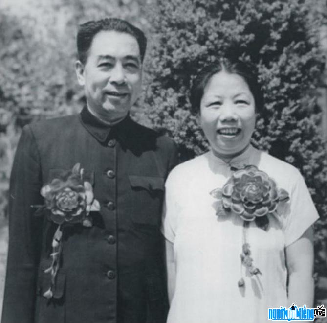 Picture of late Premier Zhou Enlai and his wife