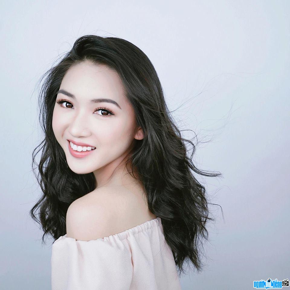 Một hình ảnh chân dung khác về Blogger Chloe Nguyễn