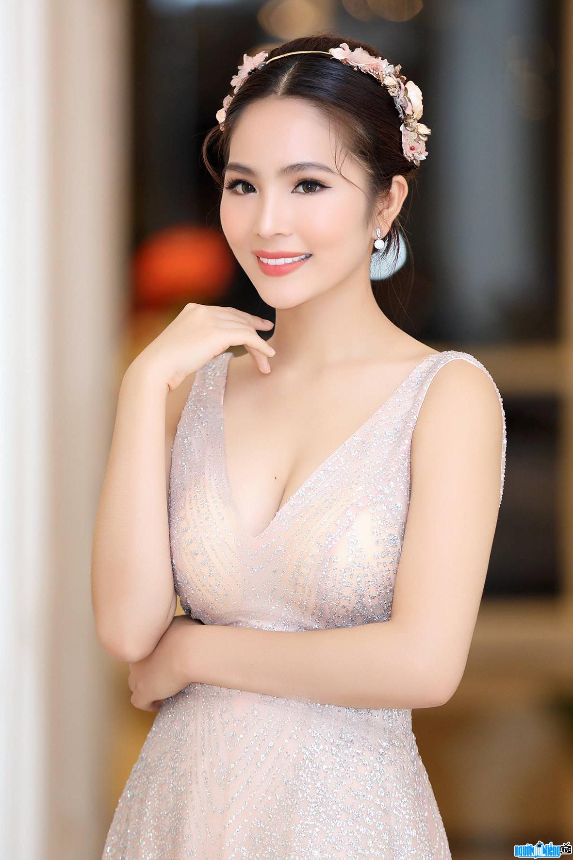 A picture of Miss Duong Kim Anh in a recent event