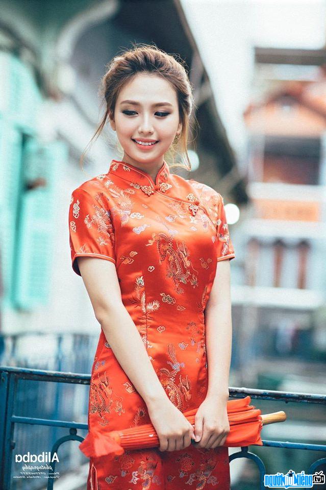 Hình ảnh hot girl Phạm Thái Thanh Thanh cười rạng rỡ