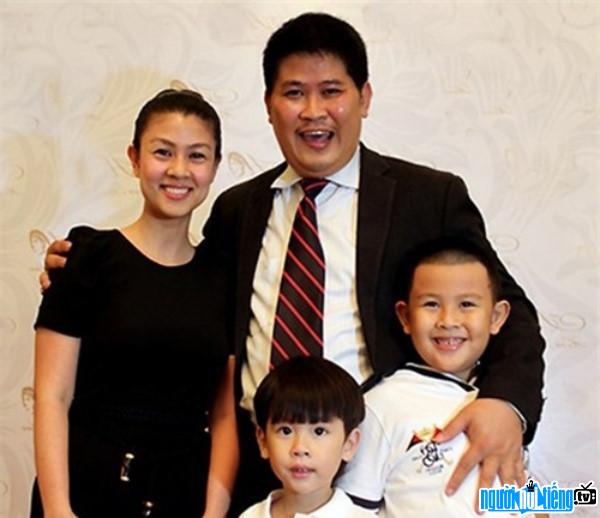 The family of actors Kim Thu and Phuoc Sang