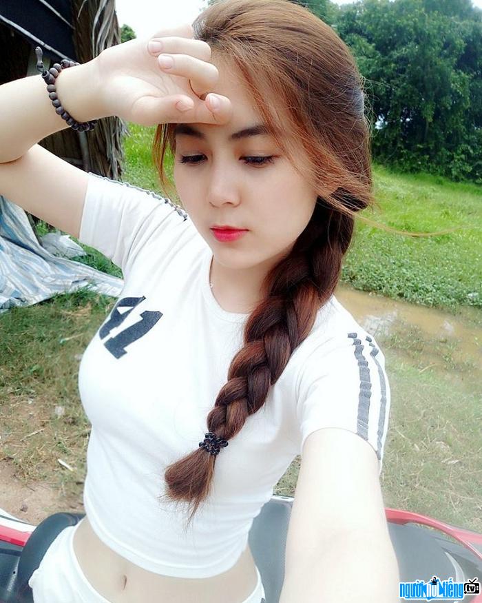 Hot girl vòng eo 58 Trần Thị Nam Trân
