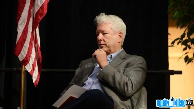 Vẻ đăm chiêu của nhà kinh tế học Richard Thaler