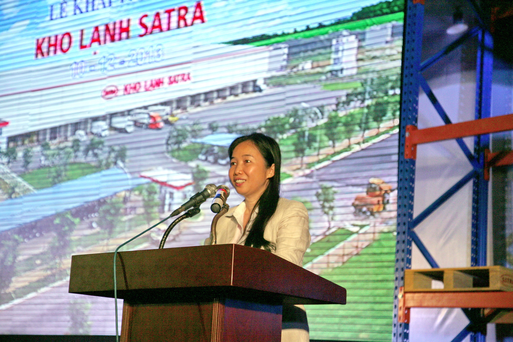 Nữ doanh nhân Lê Minh Trang trong một bài phát biểu