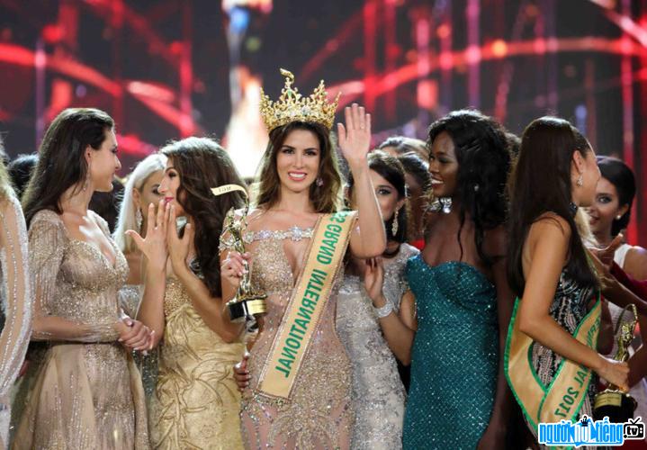 Maria Jose Lora crowned Miss World Peace