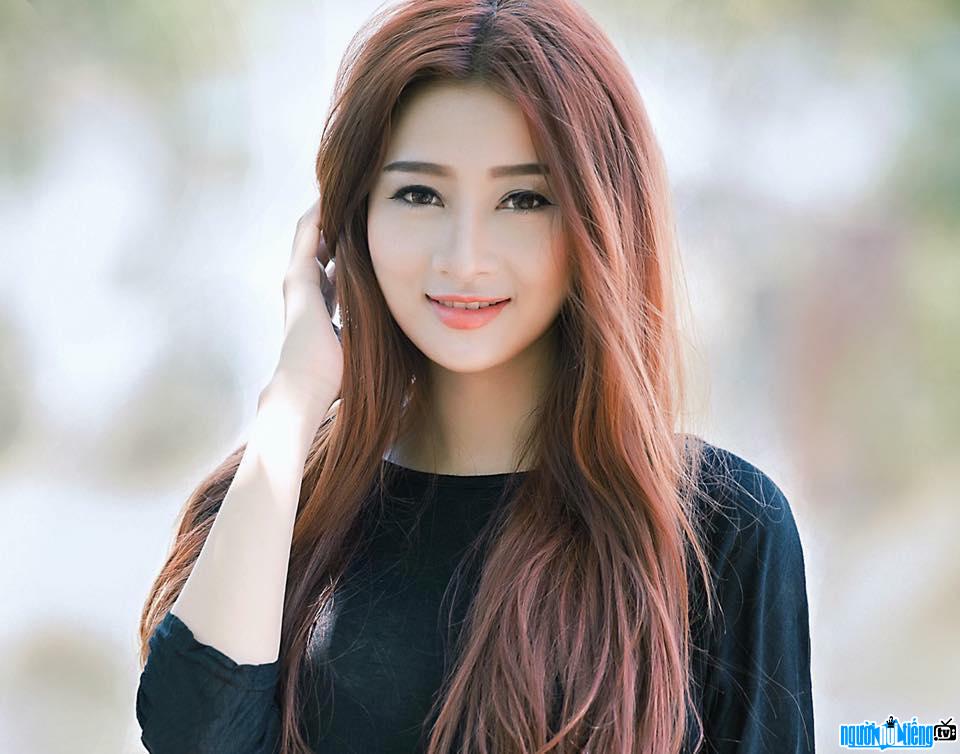  Image of hot girl Kim Le being simple but still exuding a beautiful beauty