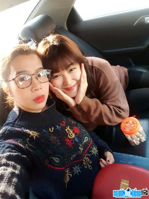  Hot girl Nguyen Le Chi and her sister MC Diep Chi