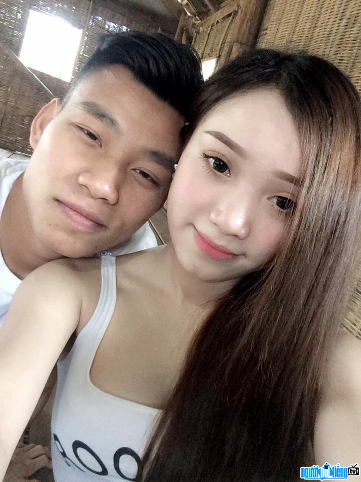 Hot girl Phùng Thị Bảo Trân và bạn trai cầu thủ Vũ Văn Thanh