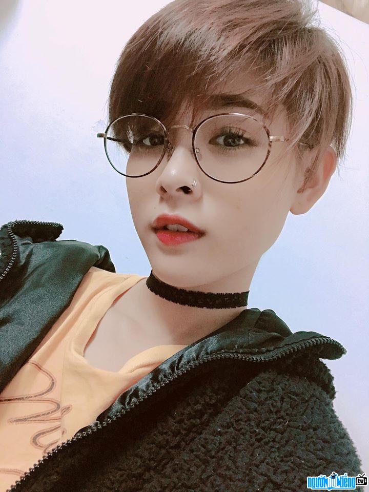 Phong cách tomboy mới của diễn viên Nguyễn Phương Quỳnh