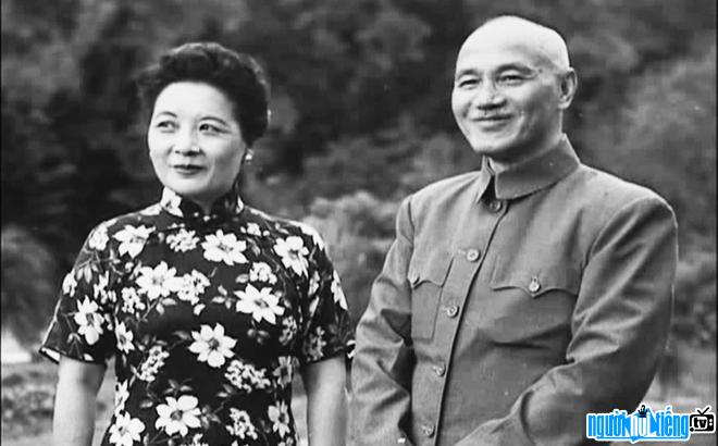  Politician and wife Chiang Kai-shek once received the title of "Husband and Wife of the Year" by an American magazine