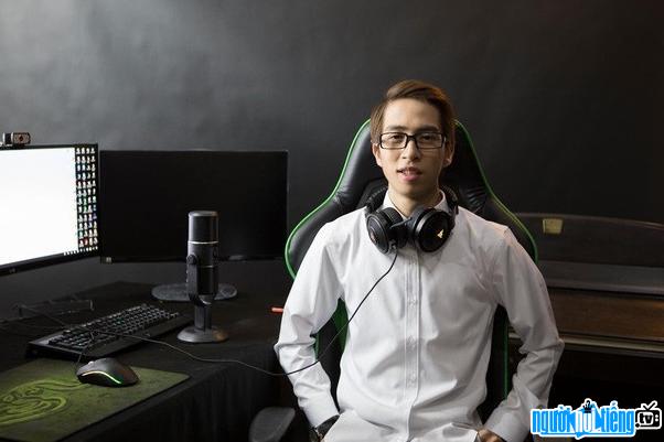 The famous ViruSs Streamer of League of Legends