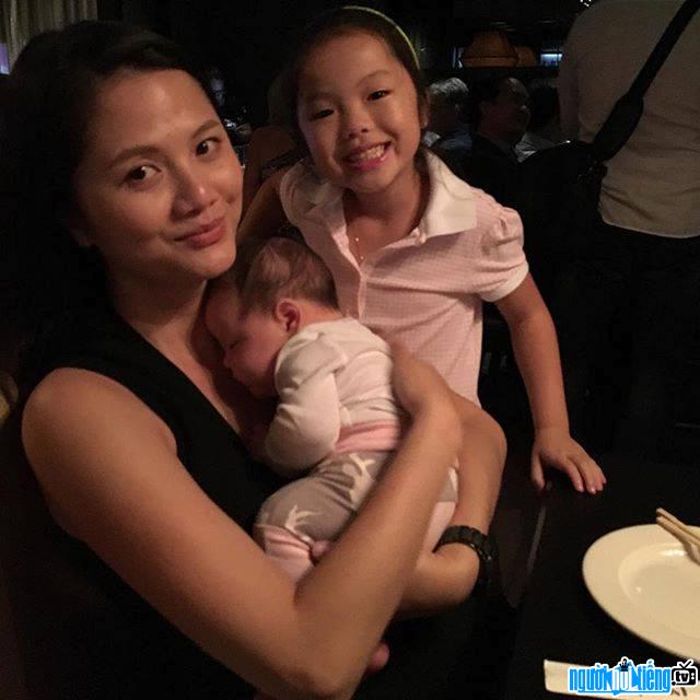  Model Tran Van Anh with two pretty kids