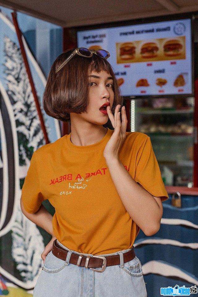  Mai Ky Han is an emerging lookbook model of Sai Thanh