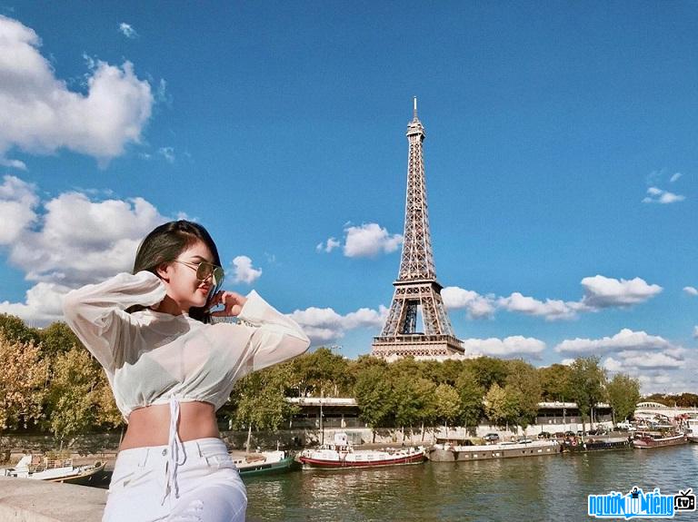 Hình ảnh tuyệt đẹp tại Paris của hot girl Đinh Phương Thảo