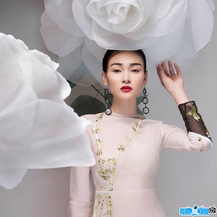  model Thuy Trang achieved the best achievement of Vietnamese models at fashion week