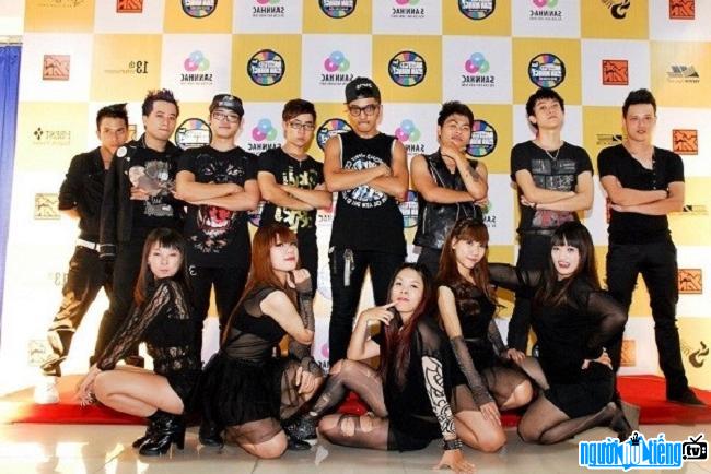 Những thành viên tài năng của YG Lovers Crew