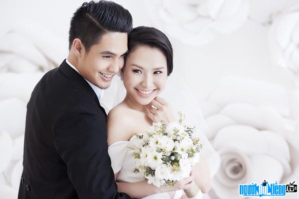  Happy wedding photo of doctor Quynh Tram - hot boy Baggio