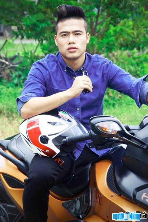  A young master of a Hanoi family Ngoc Minh also owns many expensive supercars 