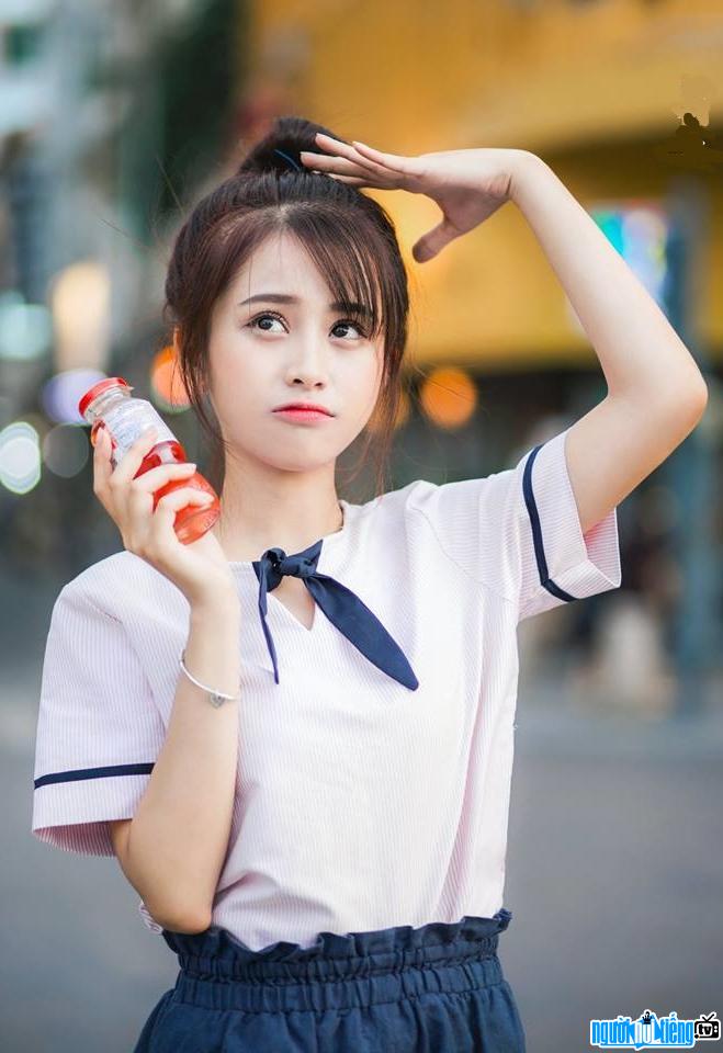 Hình ảnh hot girl Phương Dung trong một clip quảng cáo