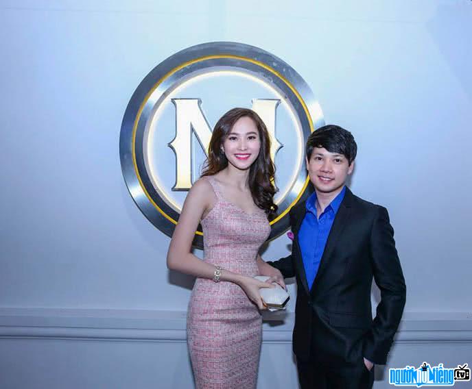  Photo of businessman Trung Tin and girlfriend - Miss Dang Thu Thao at an event