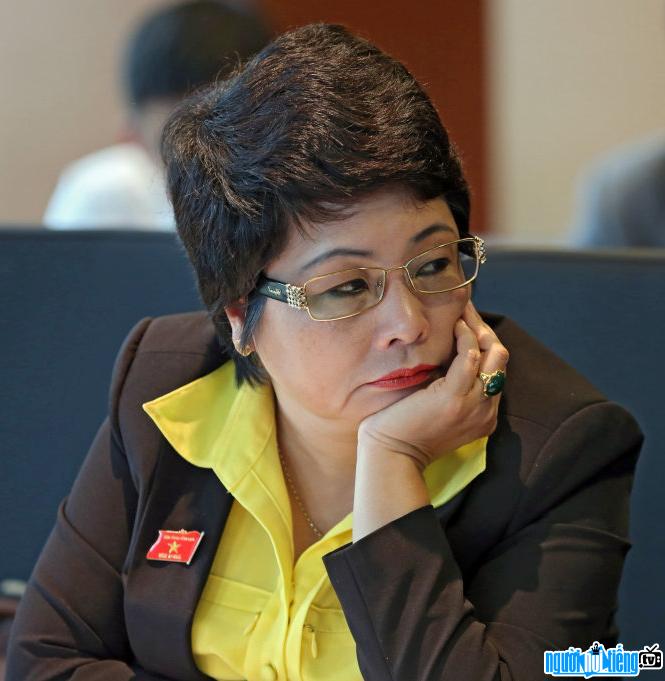  Picture of Ms. Chau Thi Thu Nga before being investigated