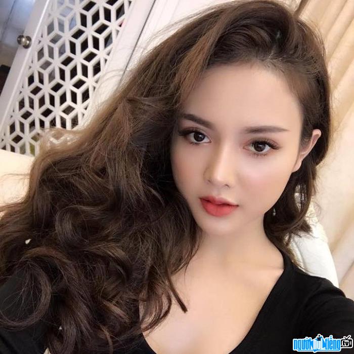Hot girl Phạm Kiều Trang thành công trong việc kinh doanh thời trang