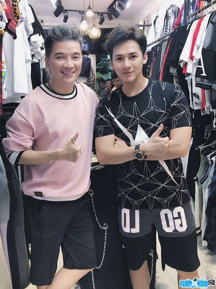 The picture of hot boy Sonny Hupa and singer Dam Vinh Hung