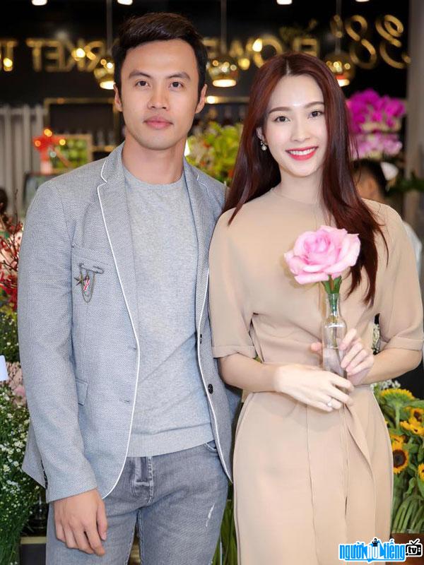  Entrepreneur Le Dang Khoa with Miss Dang Thu Thao
