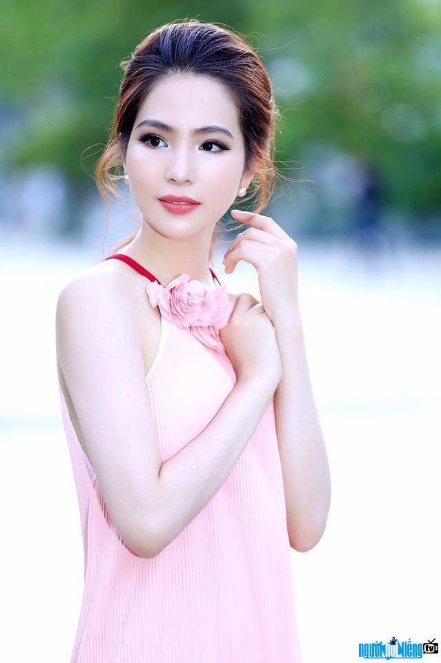  The gentle beauty of Miss Duong Kim Anh