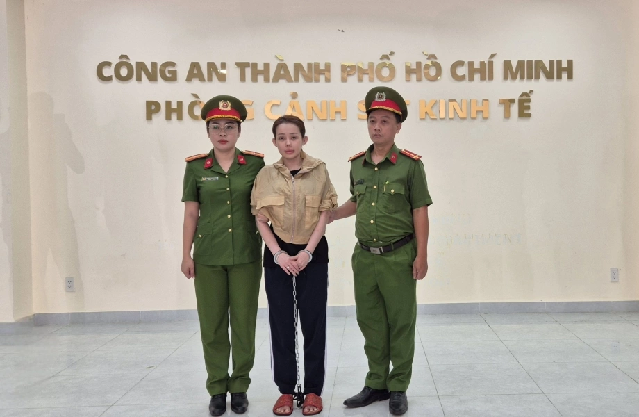 Ảnh Hot girl Ngân 98 5