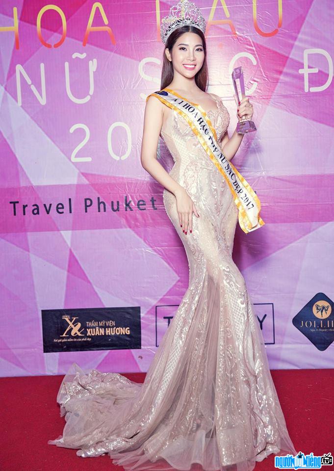 Hình ảnh diễn viên Yan My được vinh danh ngôi Á hậu 1 của cuộc thi Hoa hậu phụ nữ sắc đẹp