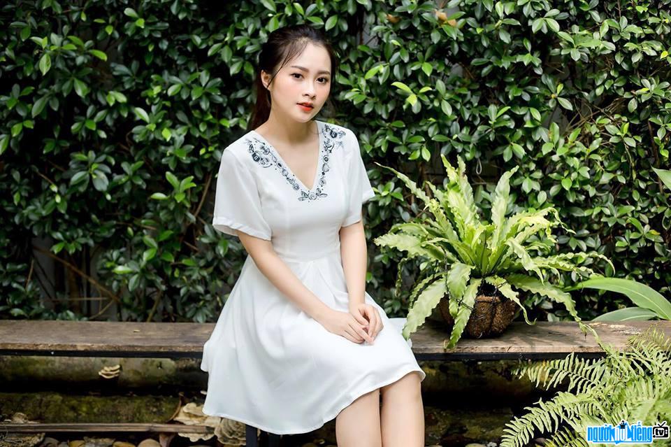 Hình ảnh mới nhất về hot girl Nguyễn Dương Khả Tú