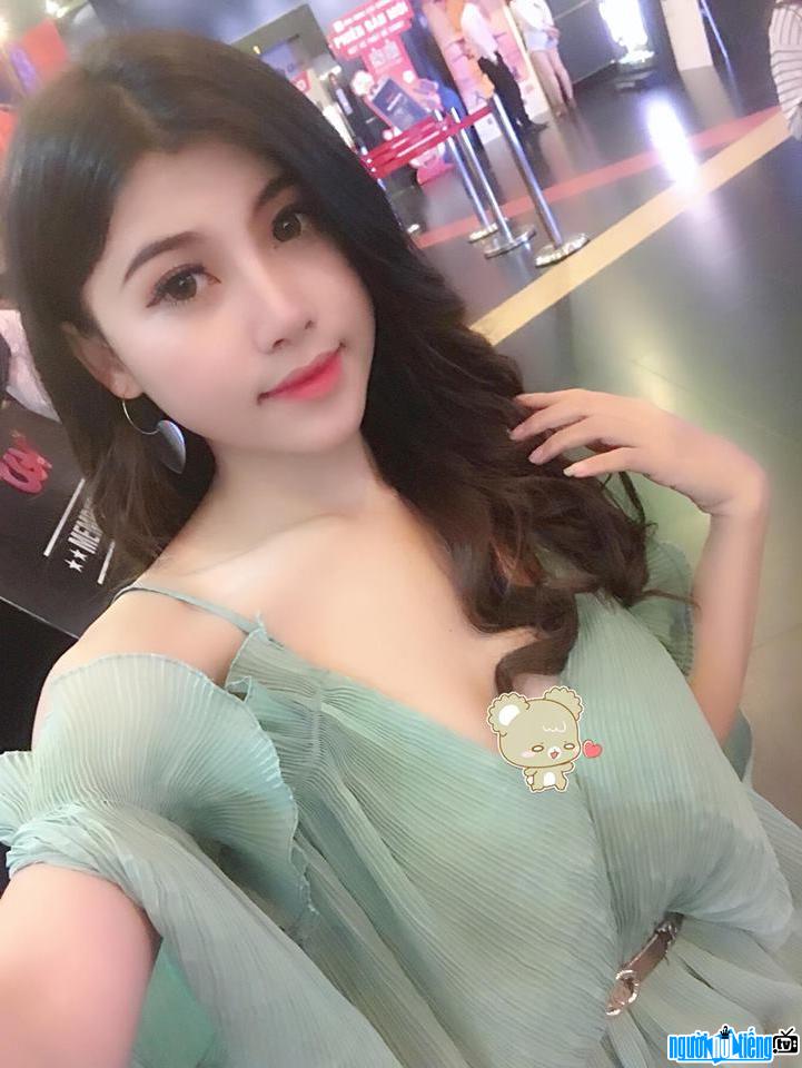 A new photo of hot girl Nhung Xuxy