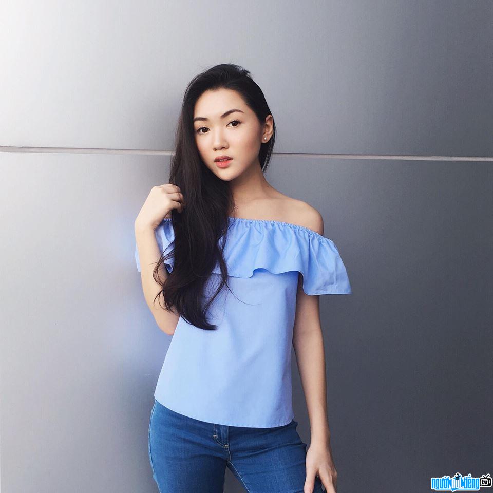 Style thời trang khá ấn tượng của Chloe Nguyễn